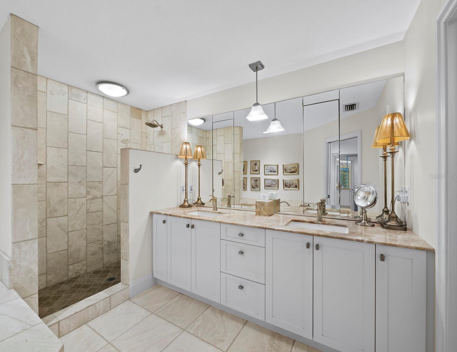 Image 24 of 50 For 3466 Winding Oaks Drive 35