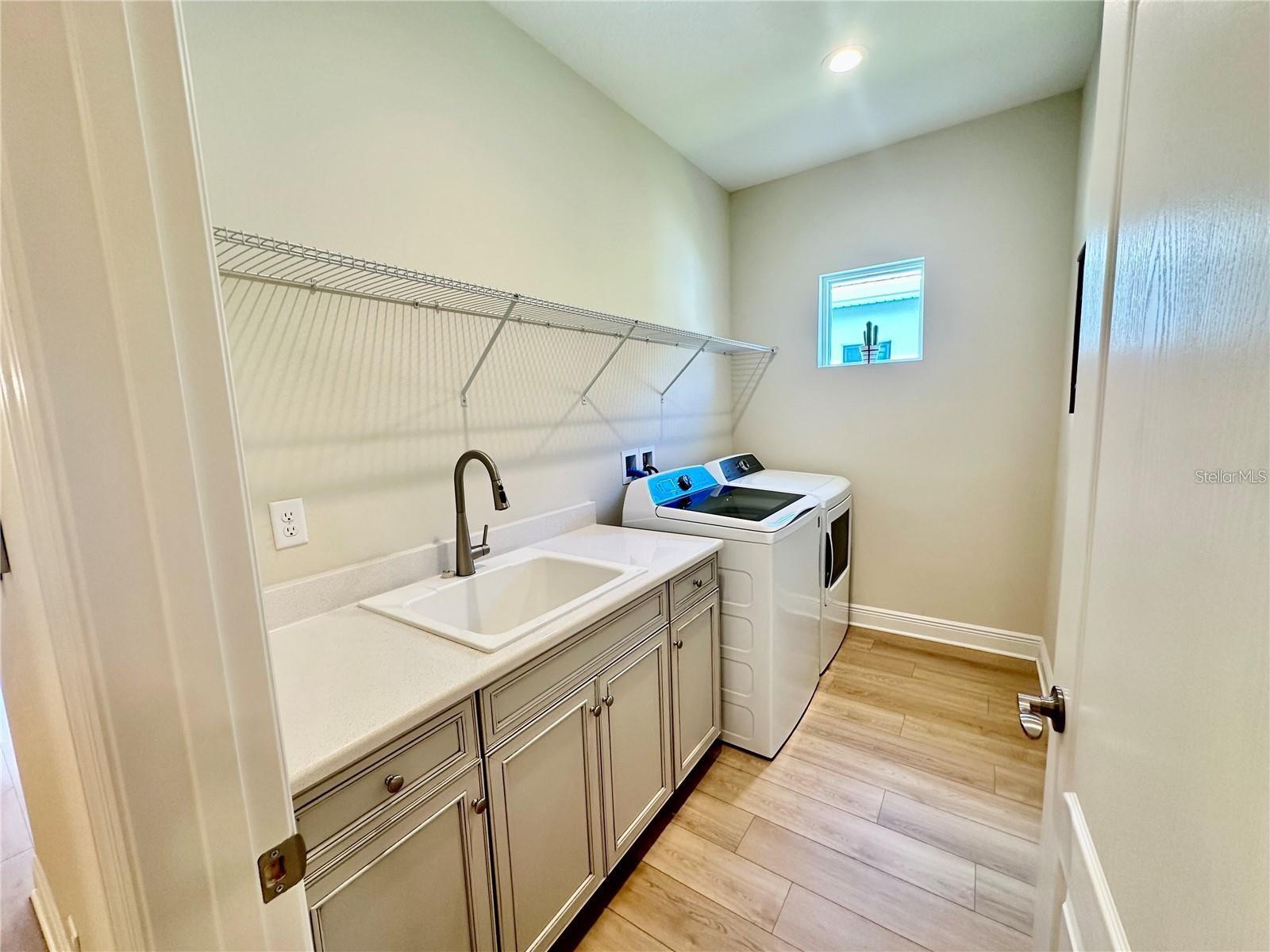 Image 16 of 25 For 2633 Star Apple Way