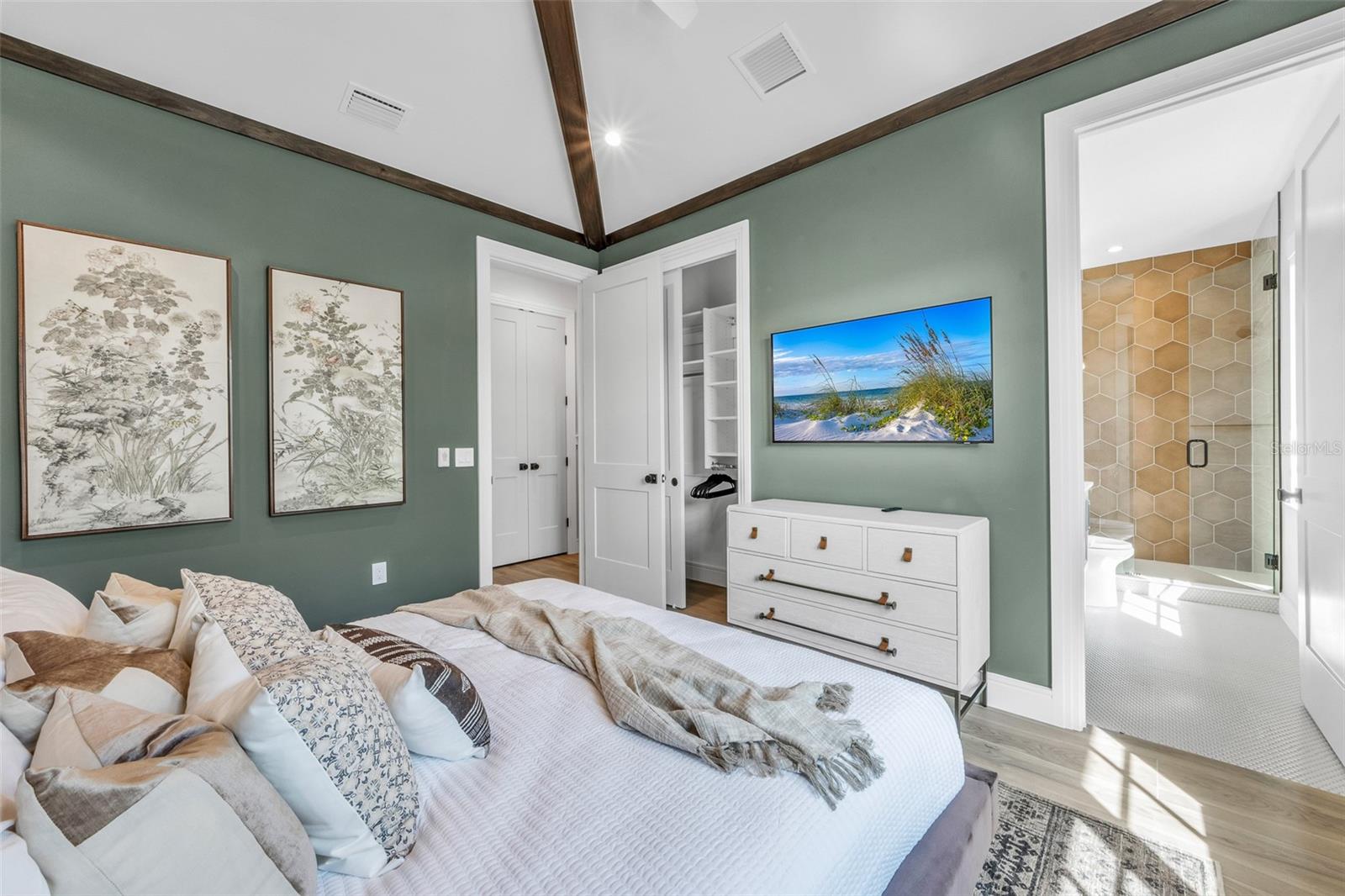 Image 42 of 95 For 224 Chilson Avenue