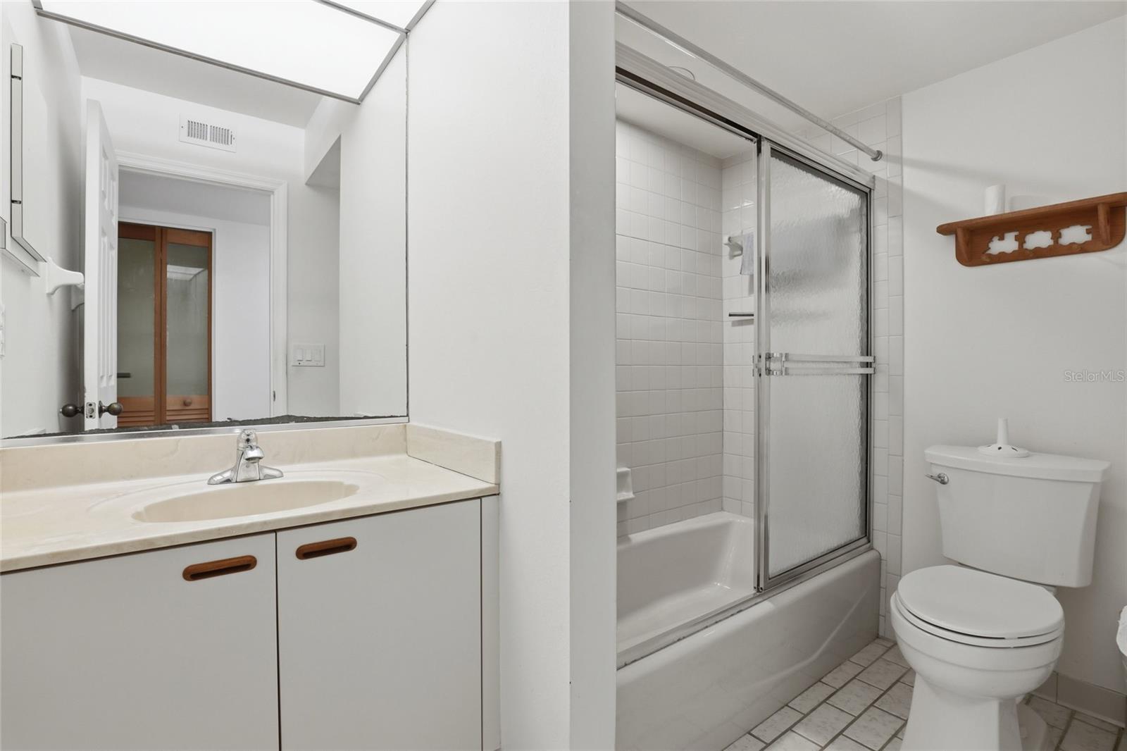 Image 15 of 46 For 7336 Curlew Street