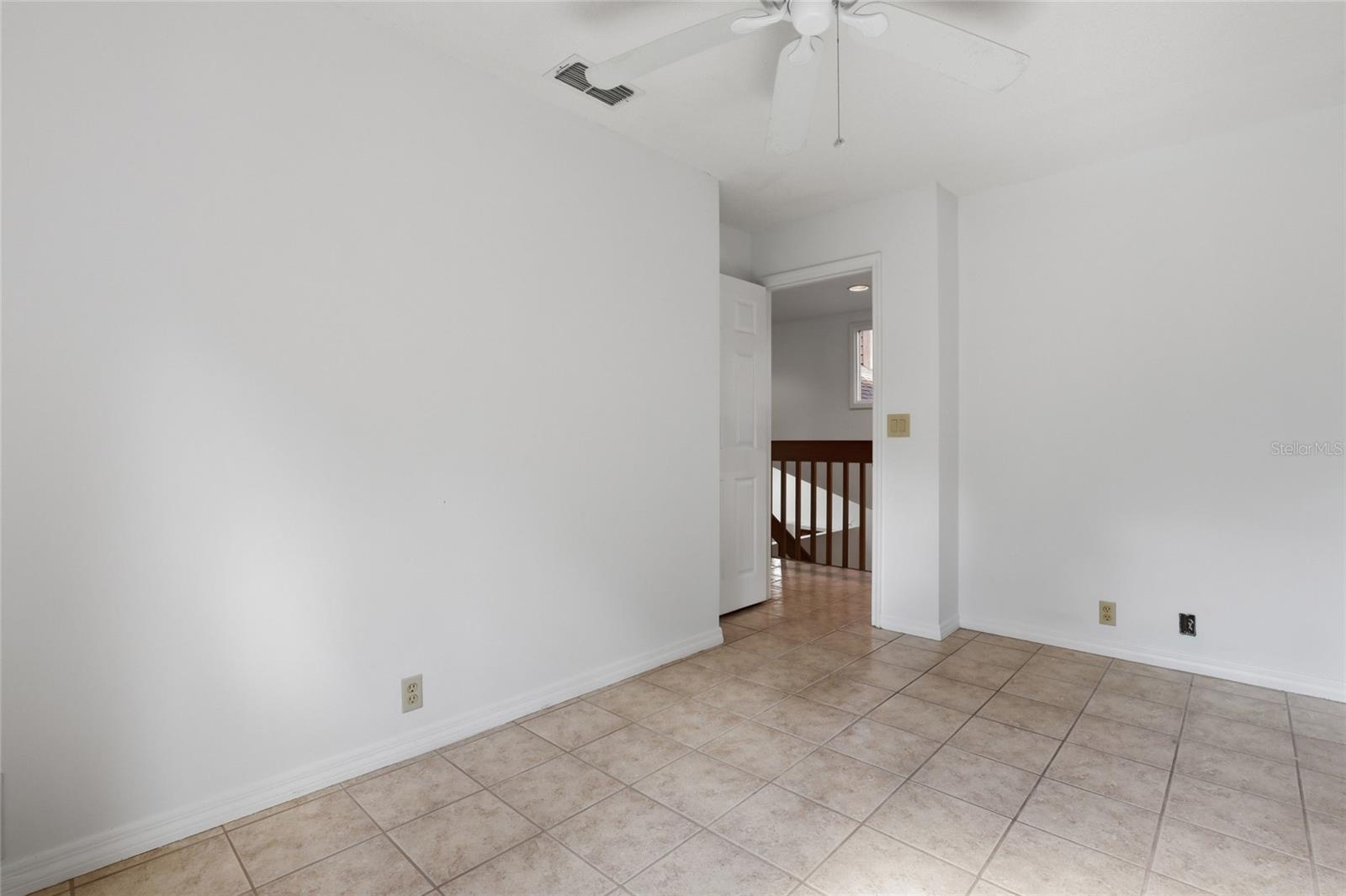 Image 18 of 46 For 7336 Curlew Street