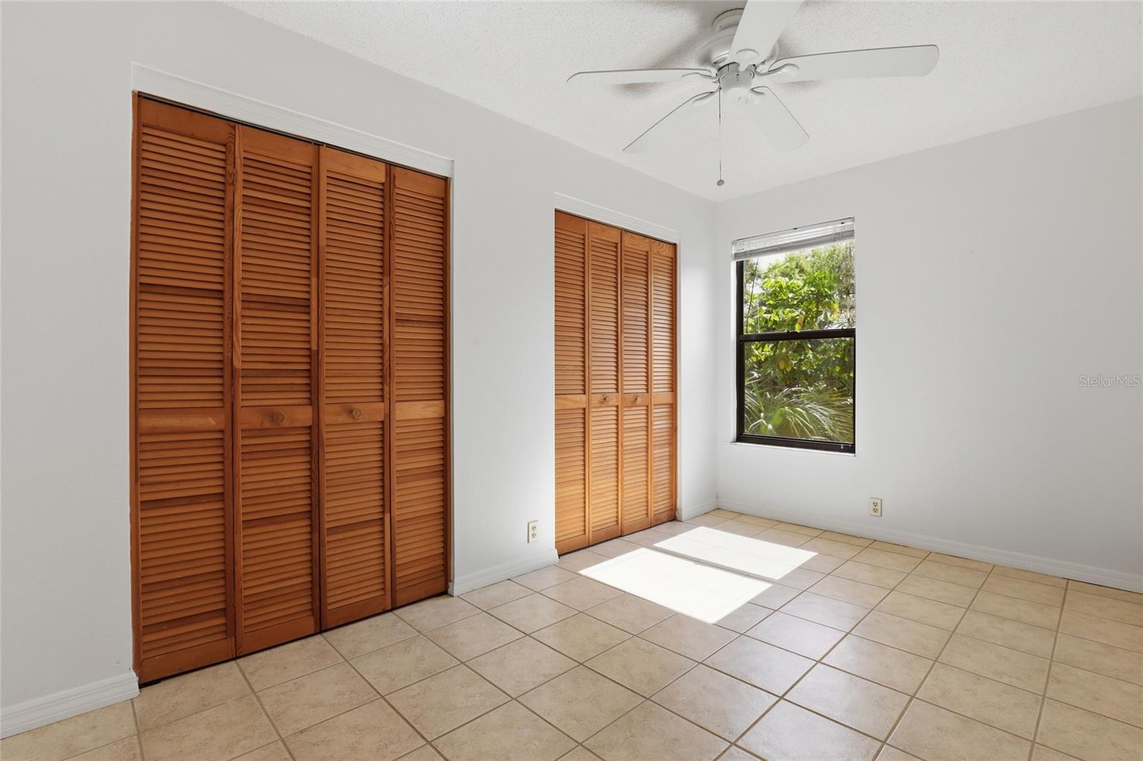 Image 19 of 46 For 7336 Curlew Street