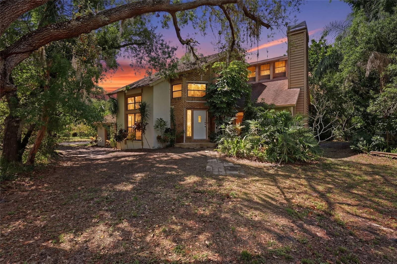 Image 3 of 46 For 7336 Curlew Street