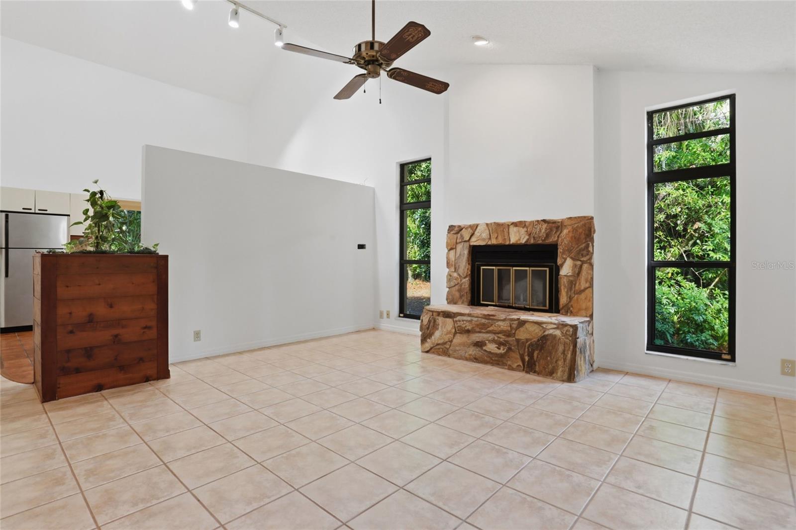 Image 5 of 46 For 7336 Curlew Street