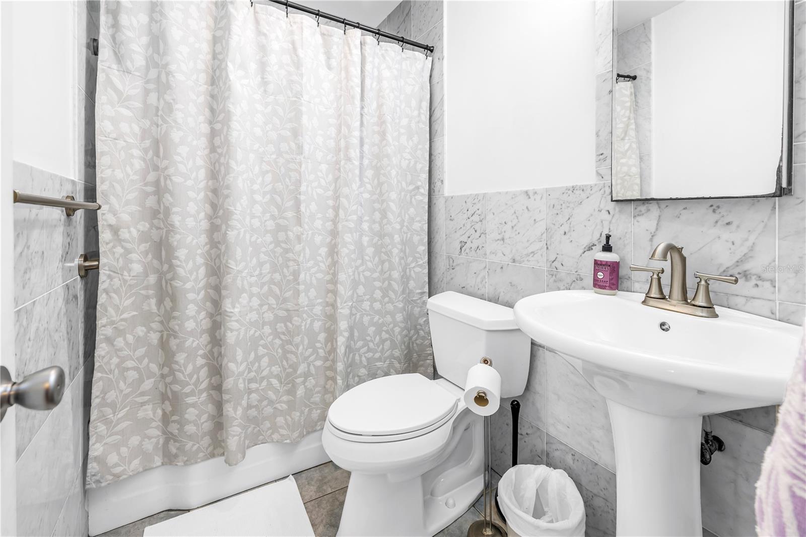 Image 17 of 24 For 2334 Prospect Street