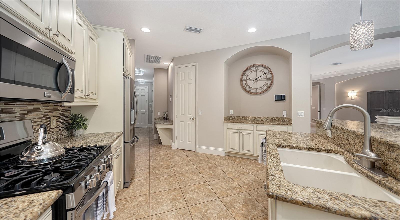 Image 21 of 47 For 15005 Bowfin Terrace