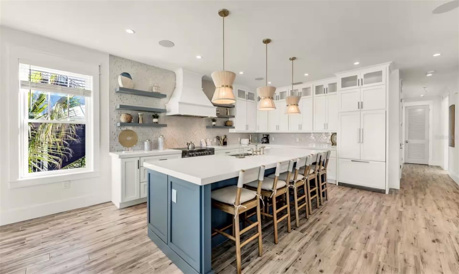 Image 10 of 41 For 2210 Avenue A