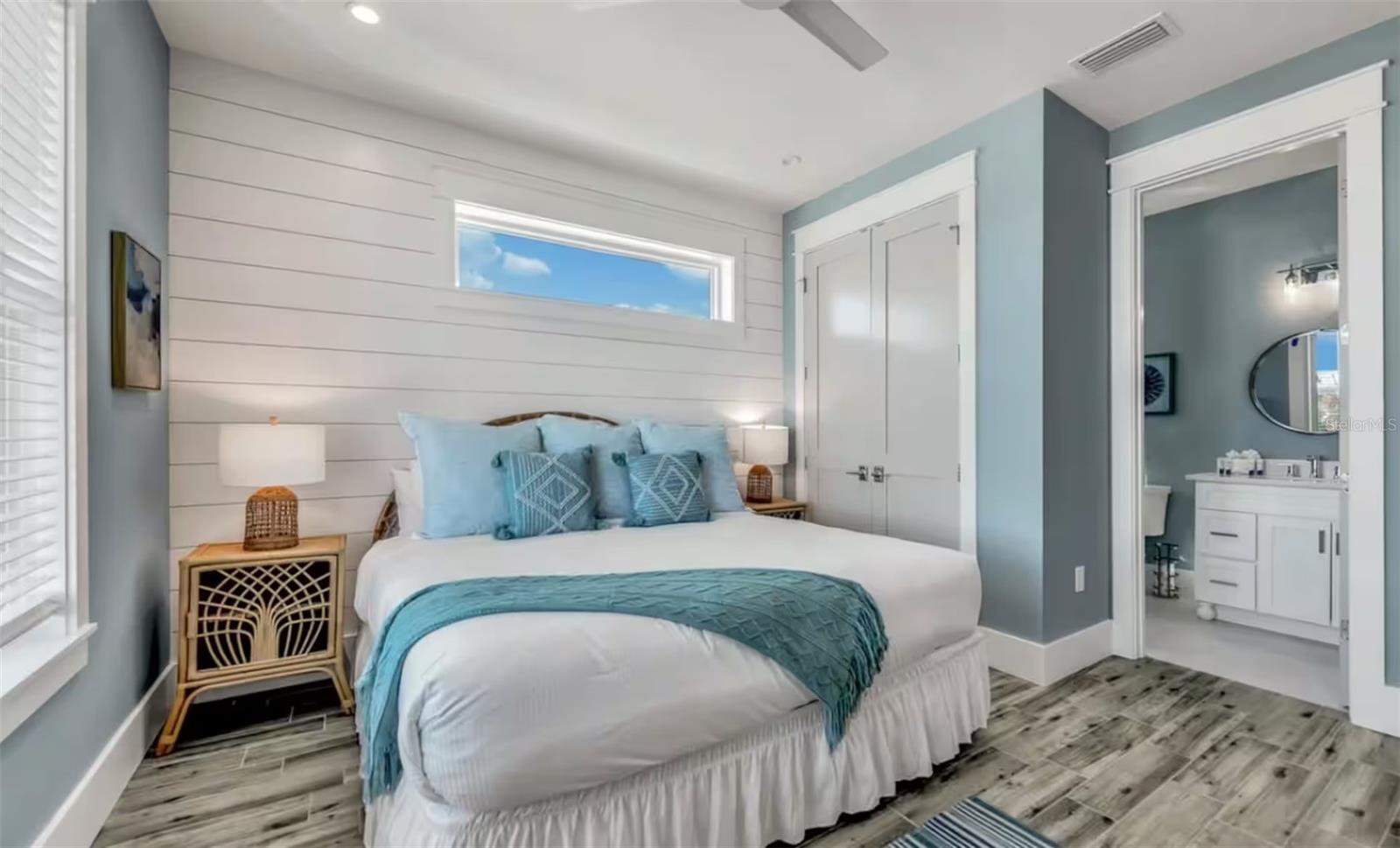 Image 18 of 41 For 2210 Avenue A