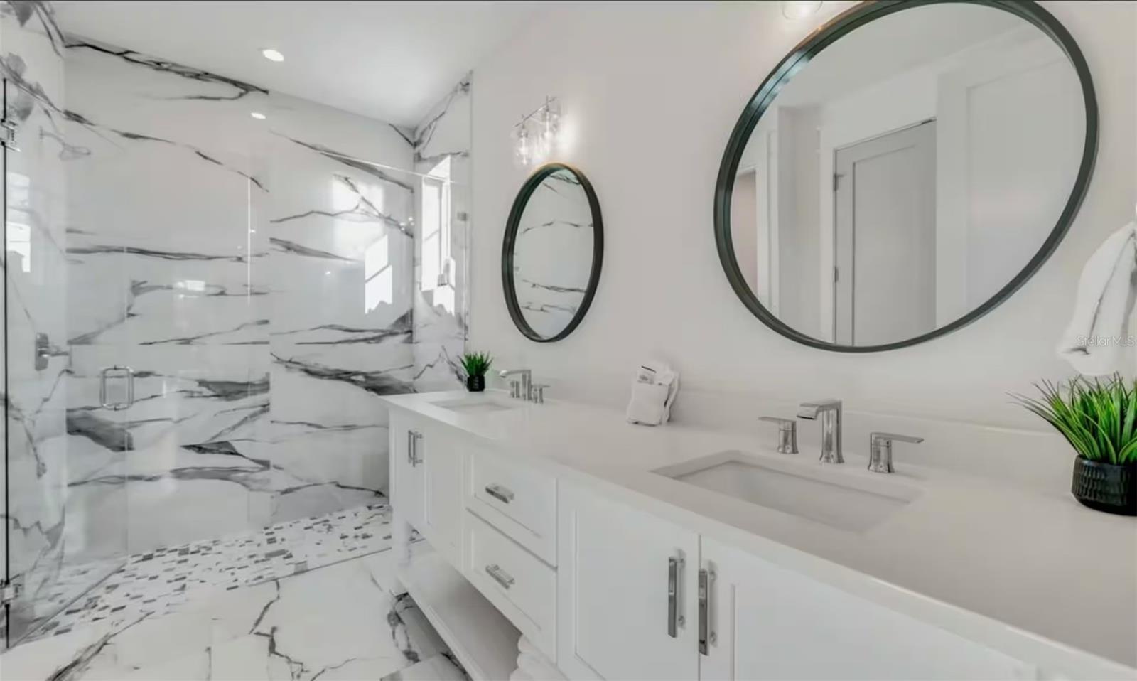 Image 20 of 41 For 2210 Avenue A