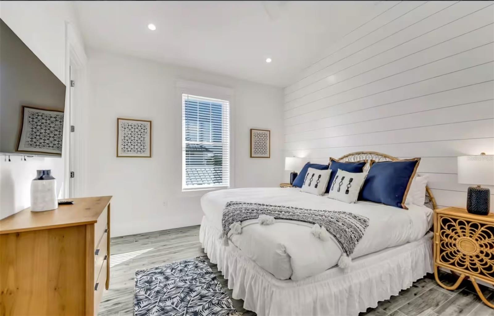 Image 22 of 41 For 2210 Avenue A