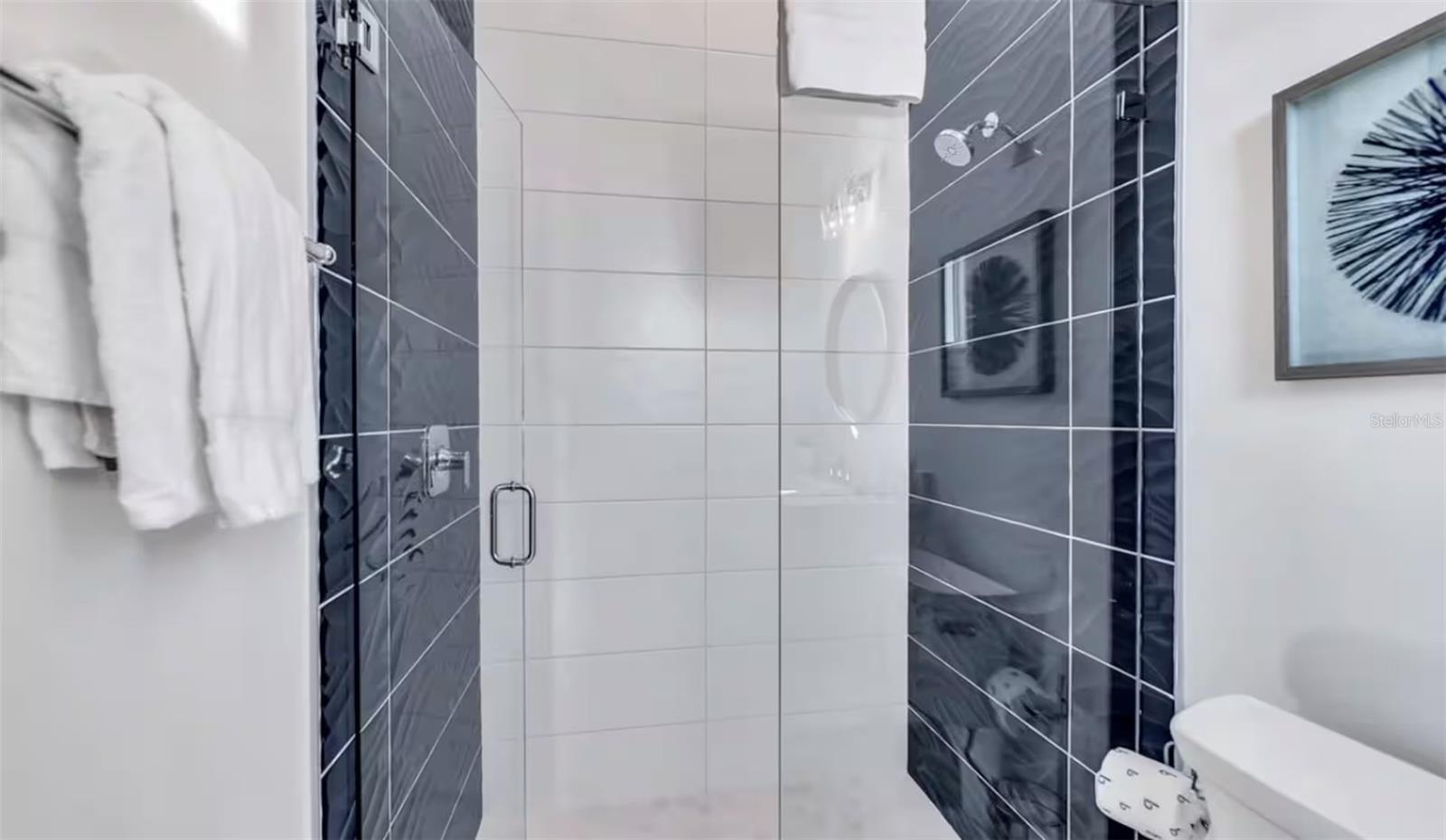 Image 36 of 41 For 2210 Avenue A