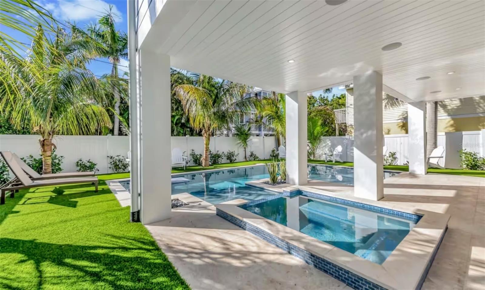 Image 6 of 41 For 2210 Avenue A