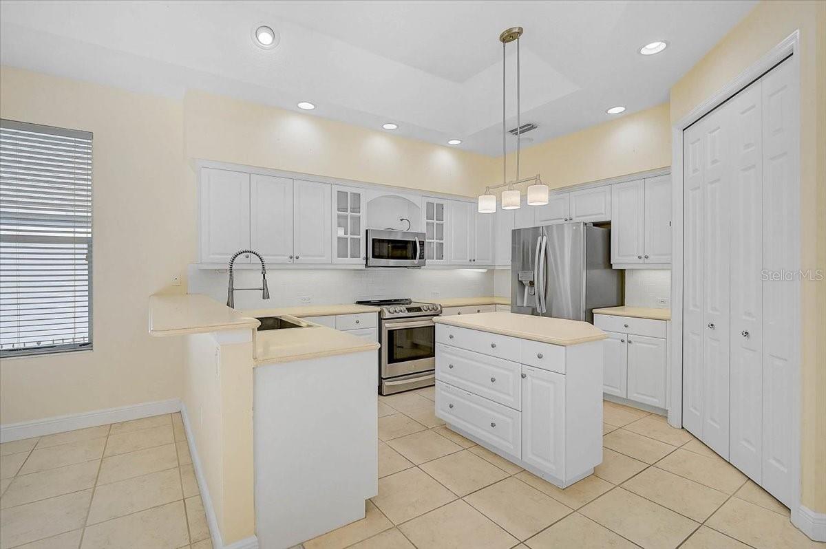 Image 21 of 36 For 5453 Ashton Manor Drive