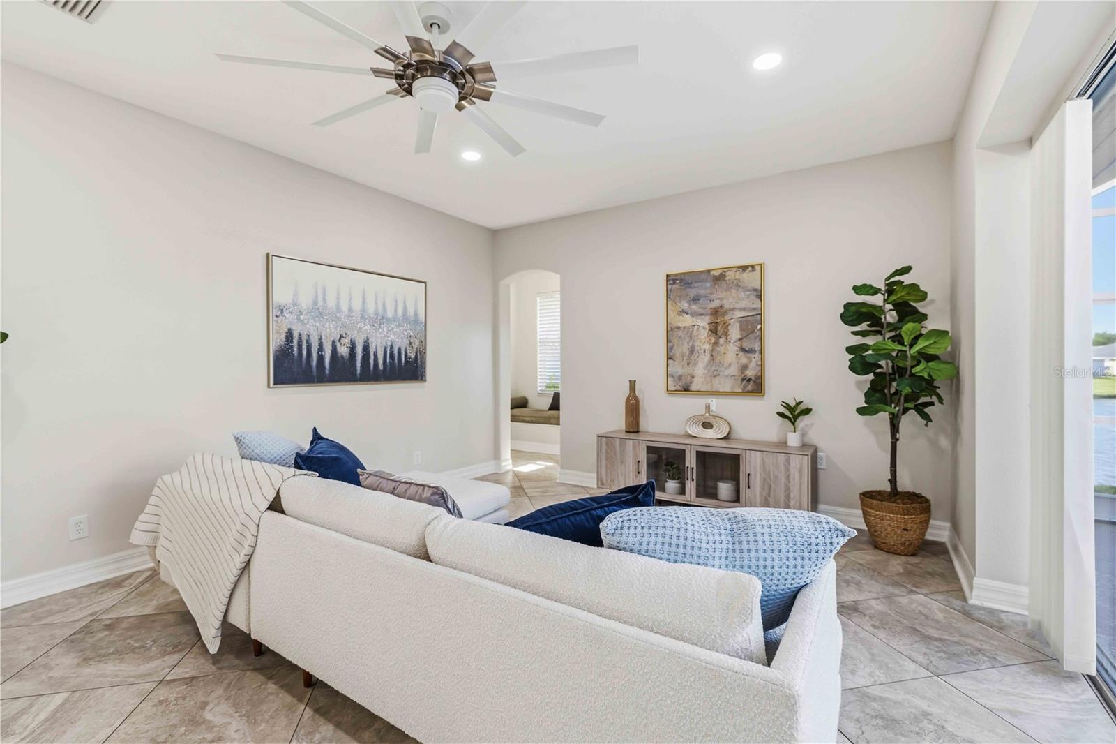 Image 15 of 46 For 8335 Barton Farms Boulevard