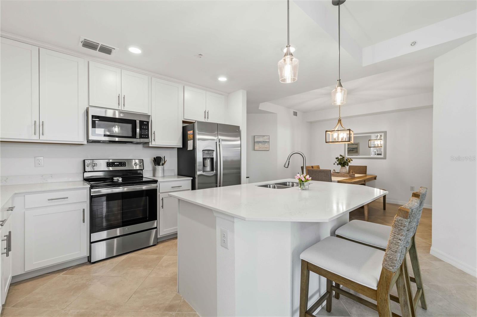 Image 22 of 70 For 12240 Wellen Golf Street 208