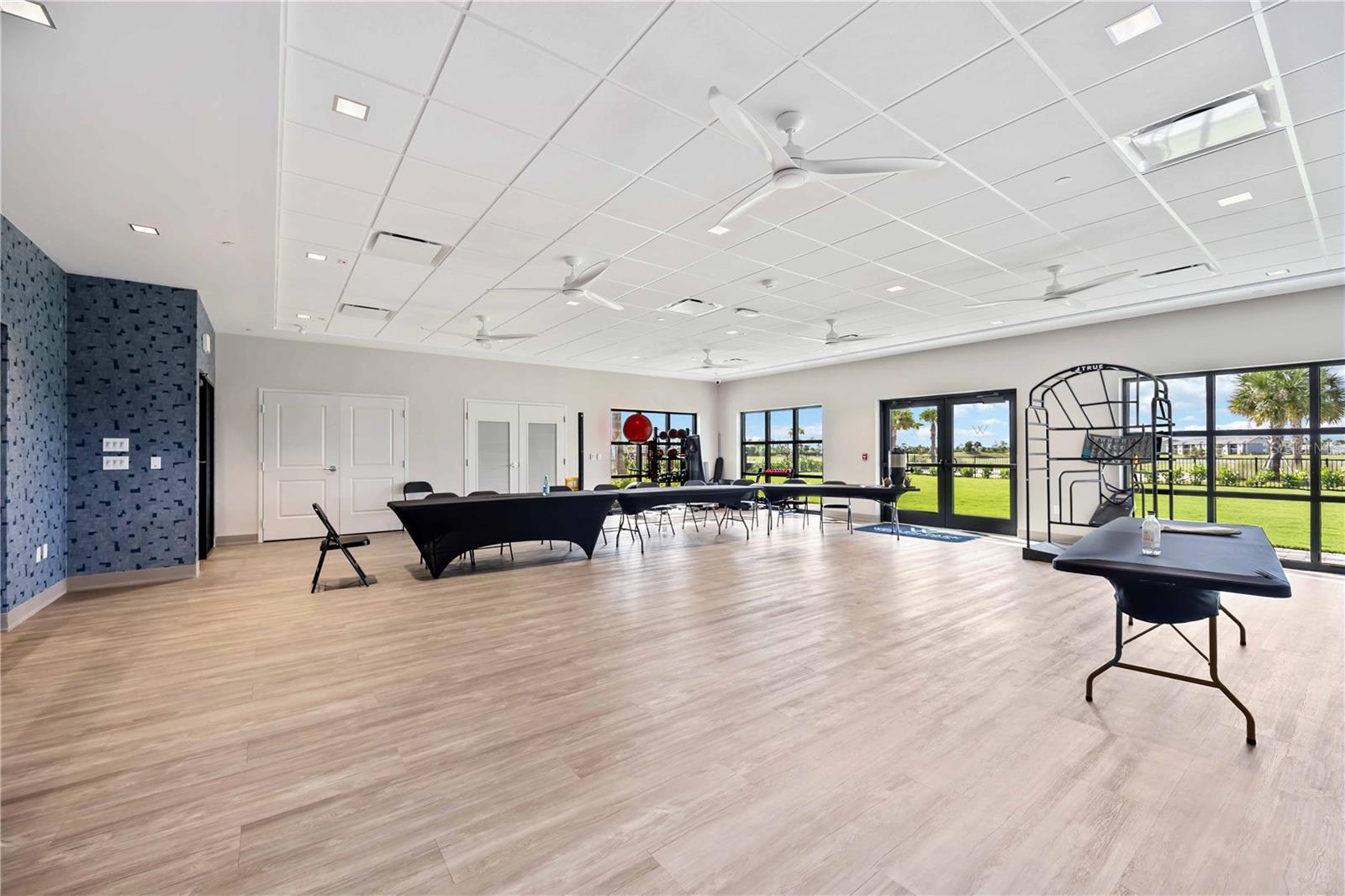 Image 55 of 70 For 12240 Wellen Golf Street 208