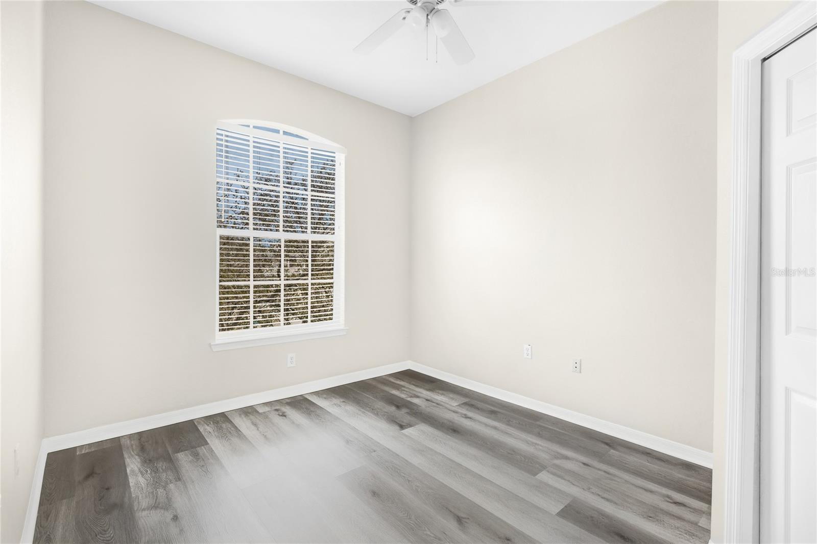 Image 18 of 45 For 5160 Northridge Road 301