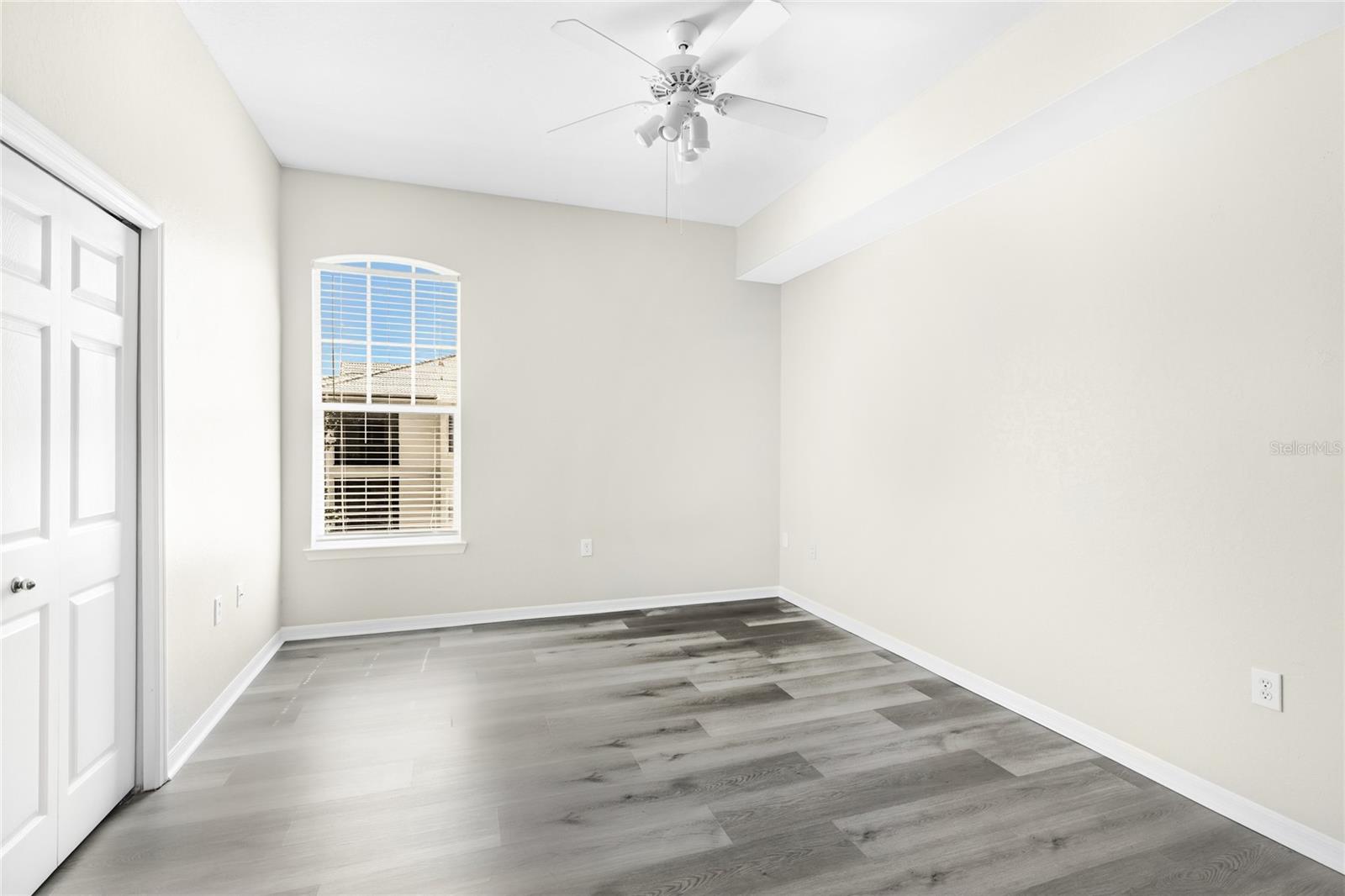 Image 20 of 45 For 5160 Northridge Road 301