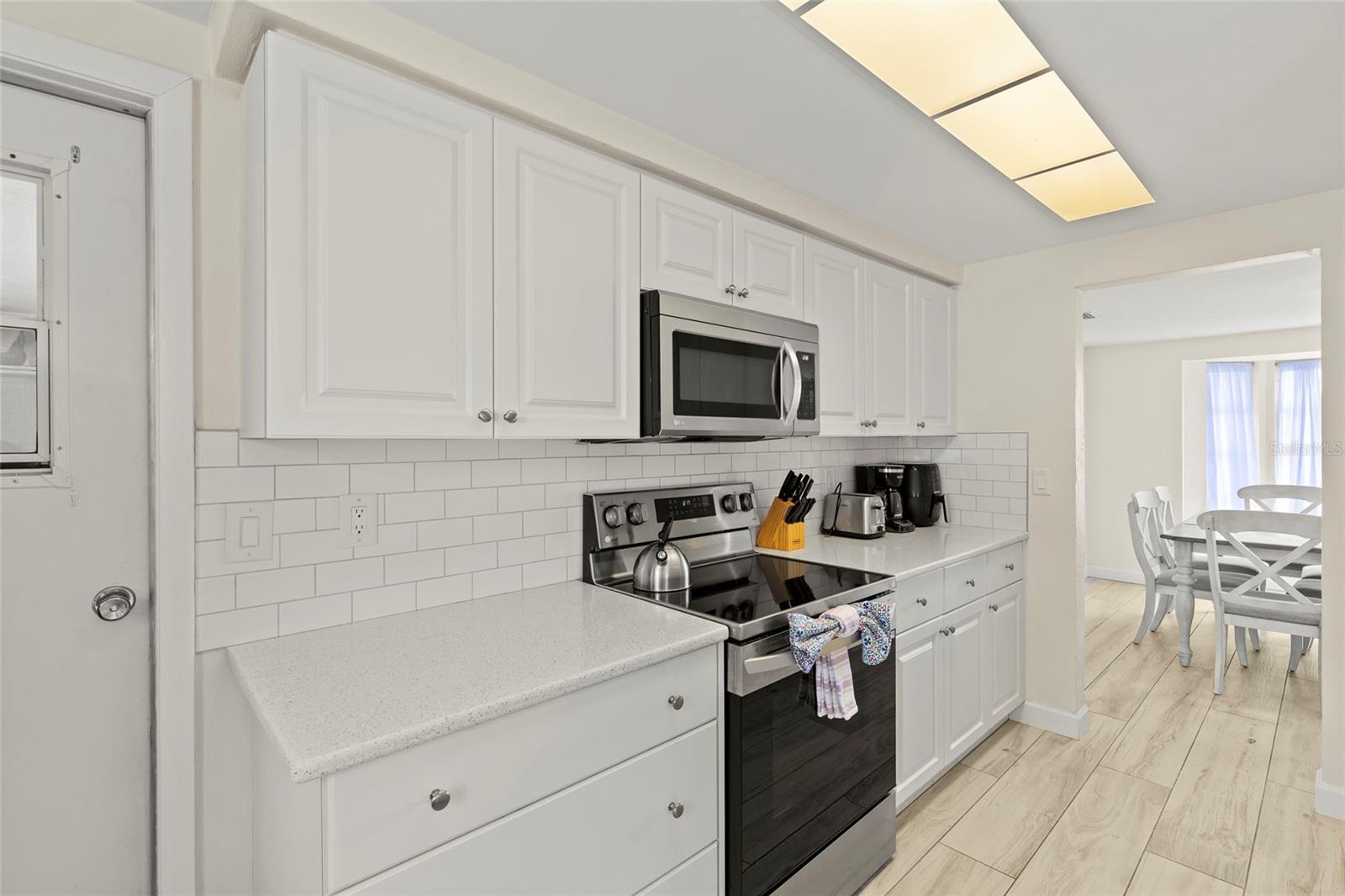 Image 3 of 19 For 6836 Roxbury Drive