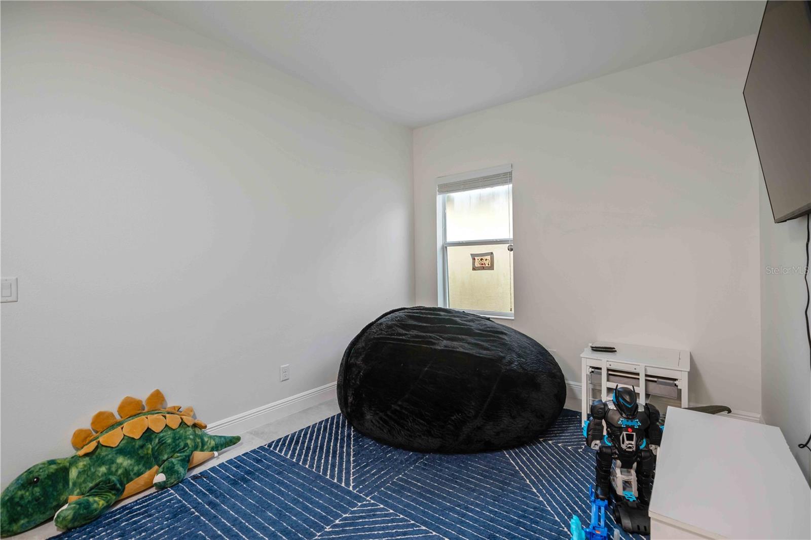 Image 38 of 54 For 12146 Longview Lake Circle