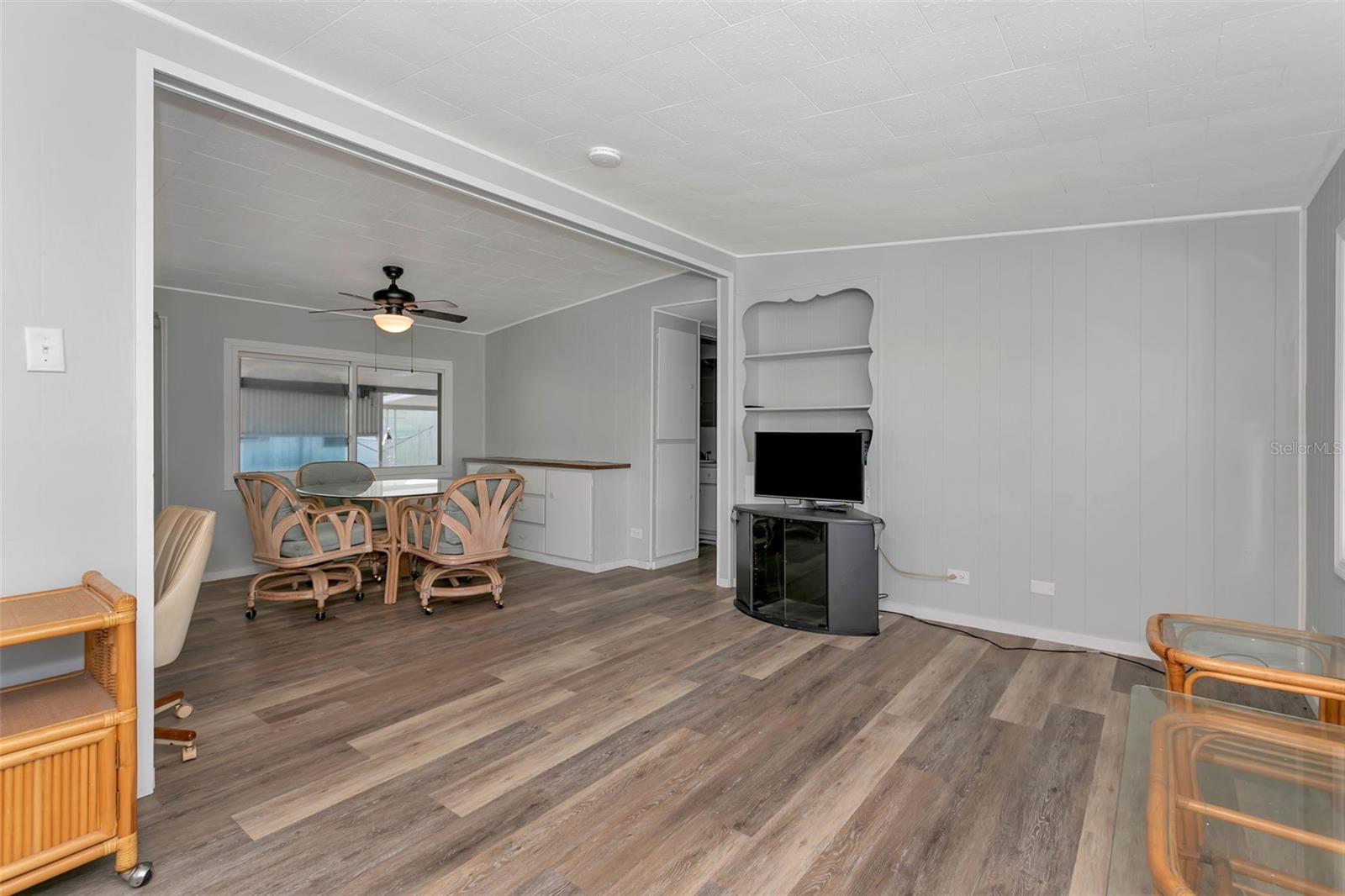 Image 13 of 37 For 5105 8th Street W