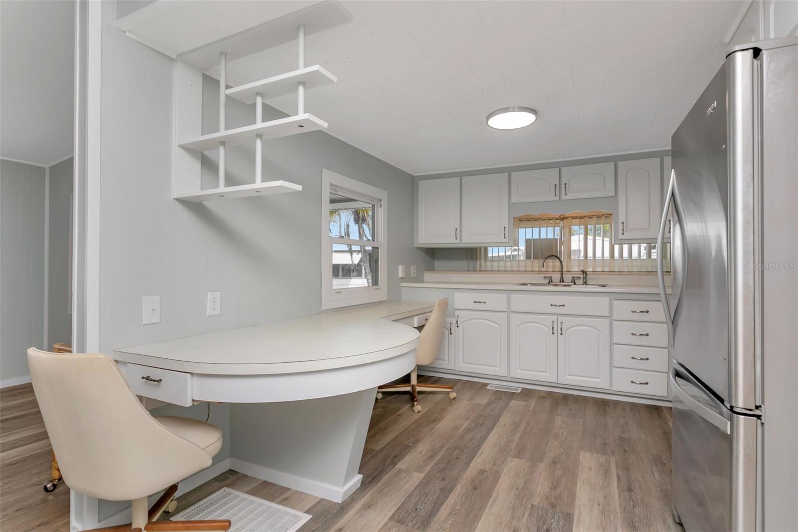 Image 17 of 37 For 5105 8th Street W