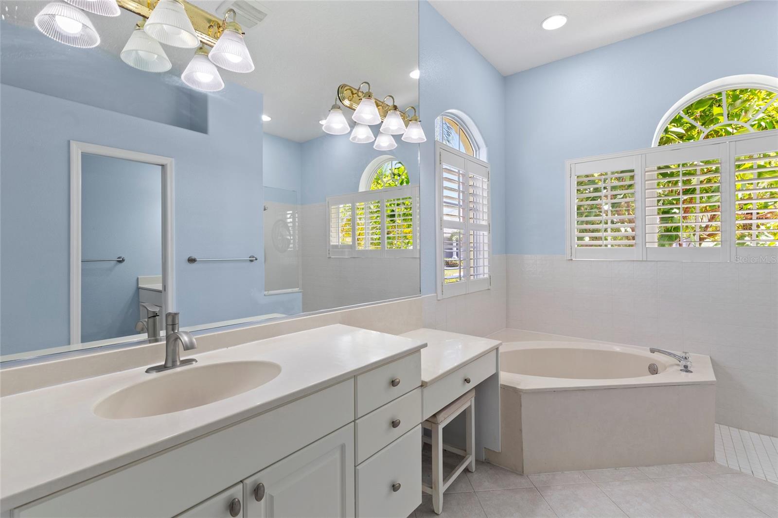 Image 7 of 27 For 4427 Shark Drive