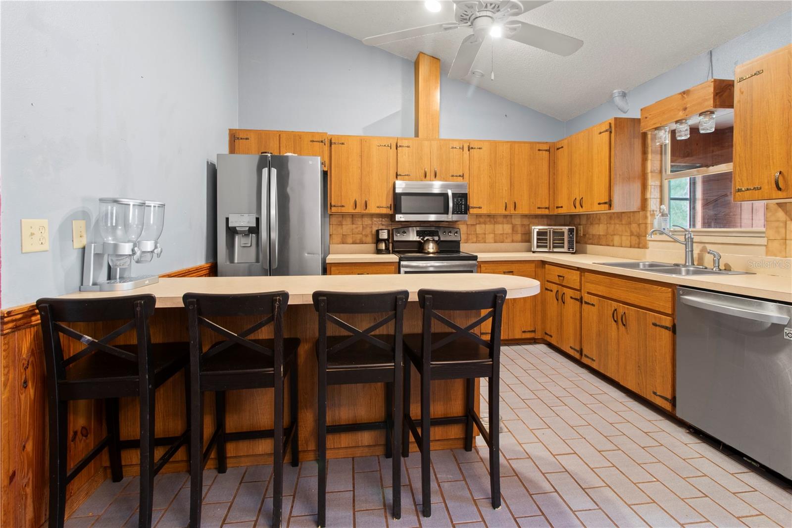 Image 10 of 59 For 1143 Meyers Road