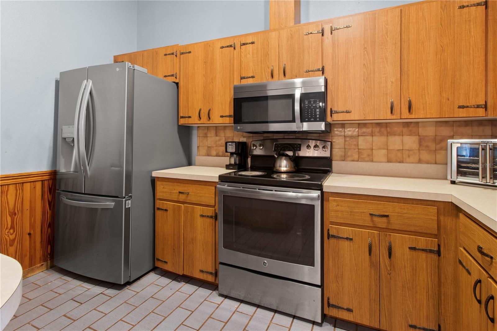 Image 12 of 59 For 1143 Meyers Road