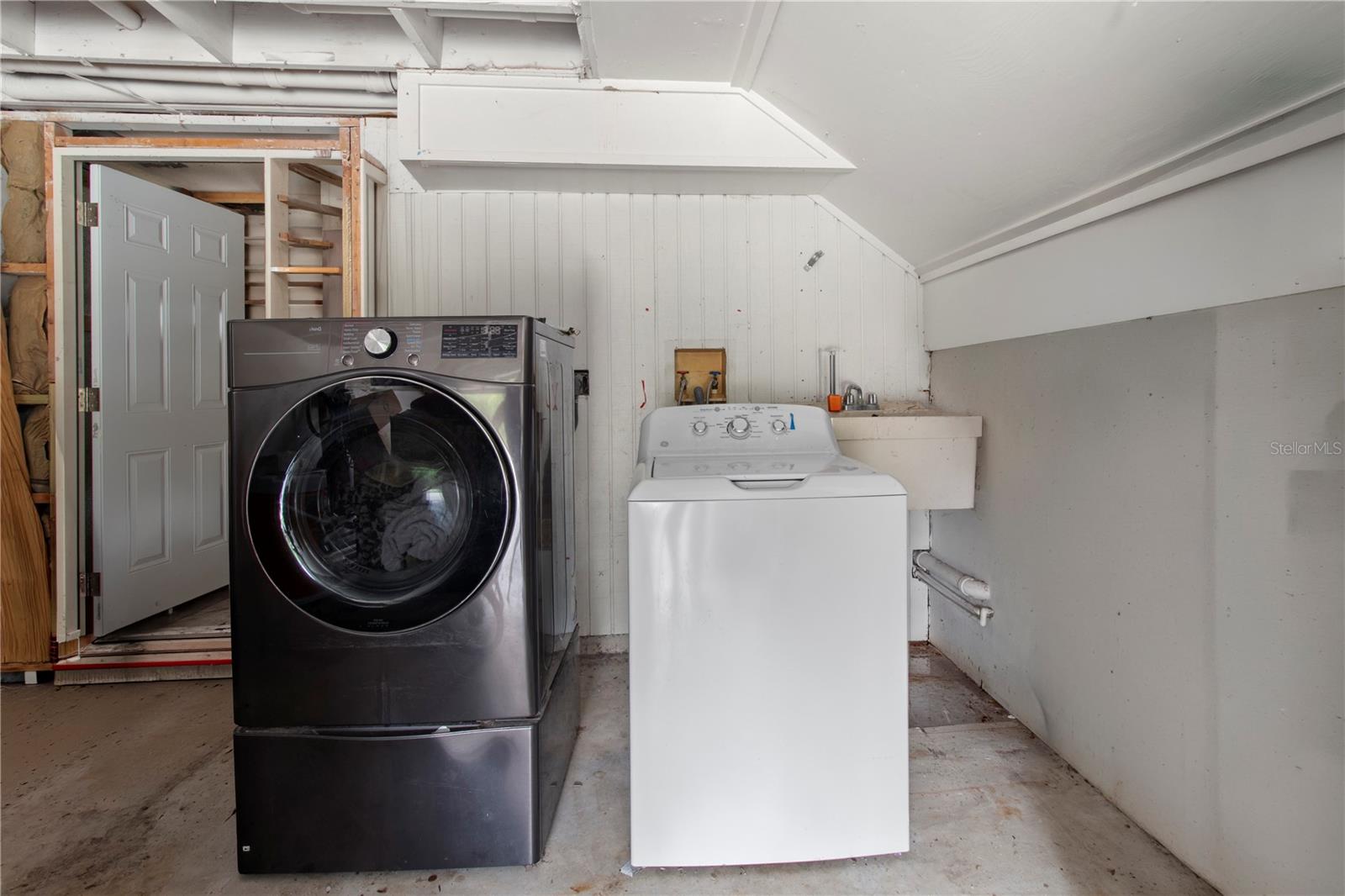 Image 33 of 59 For 1143 Meyers Road