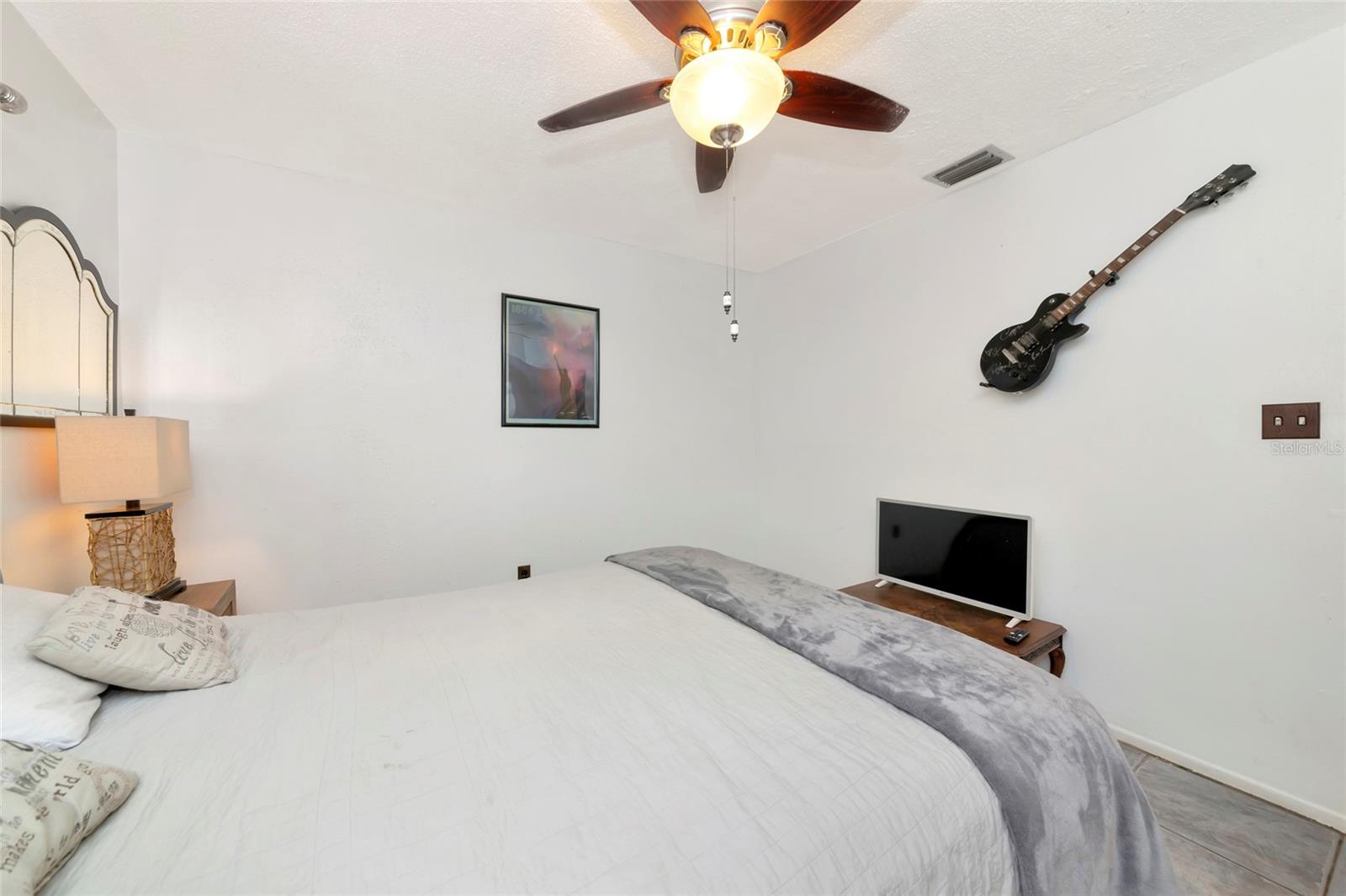 Image 14 of 59 For 2631 Fiesta Drive