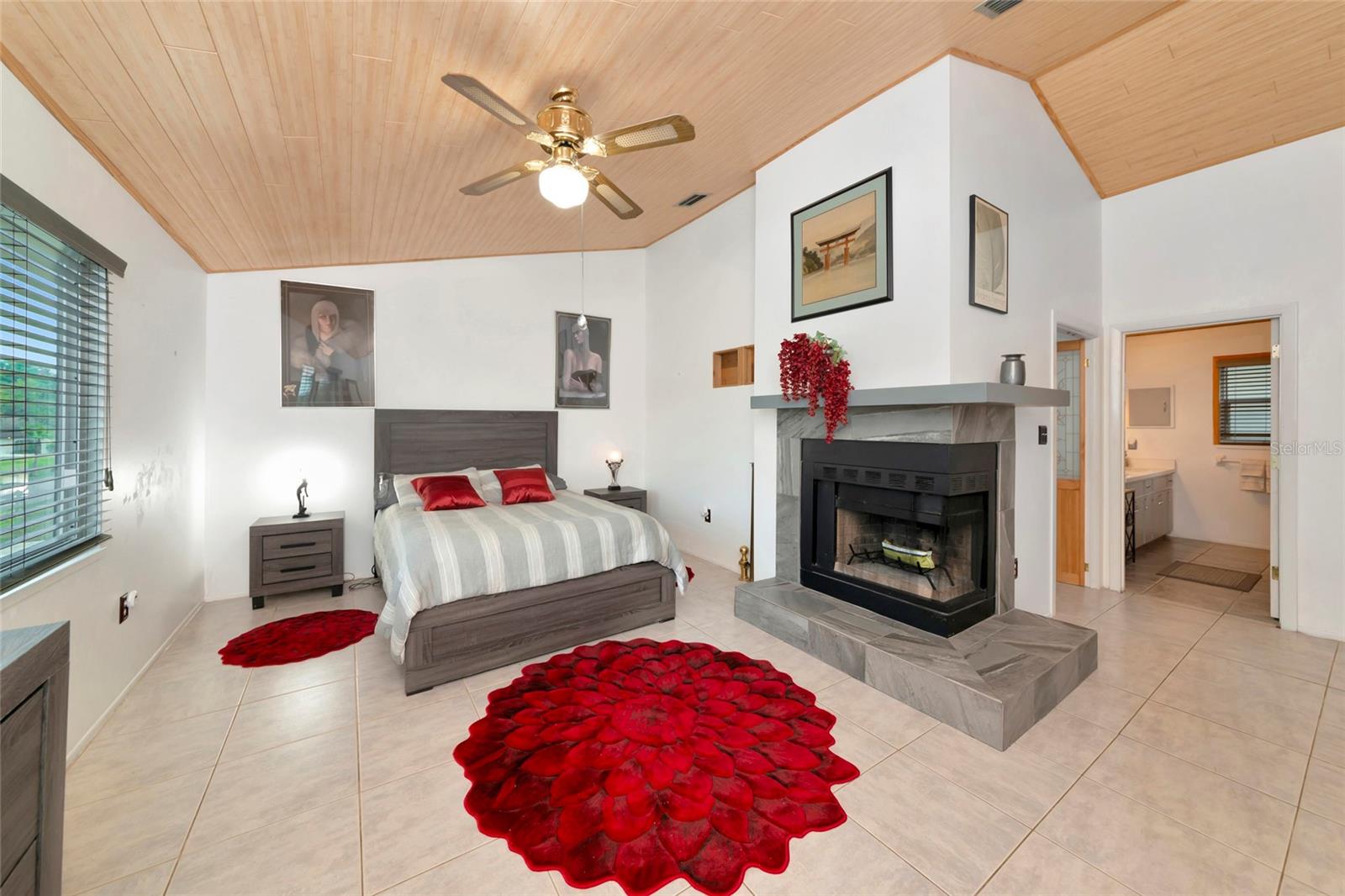 Image 5 of 59 For 2631 Fiesta Drive