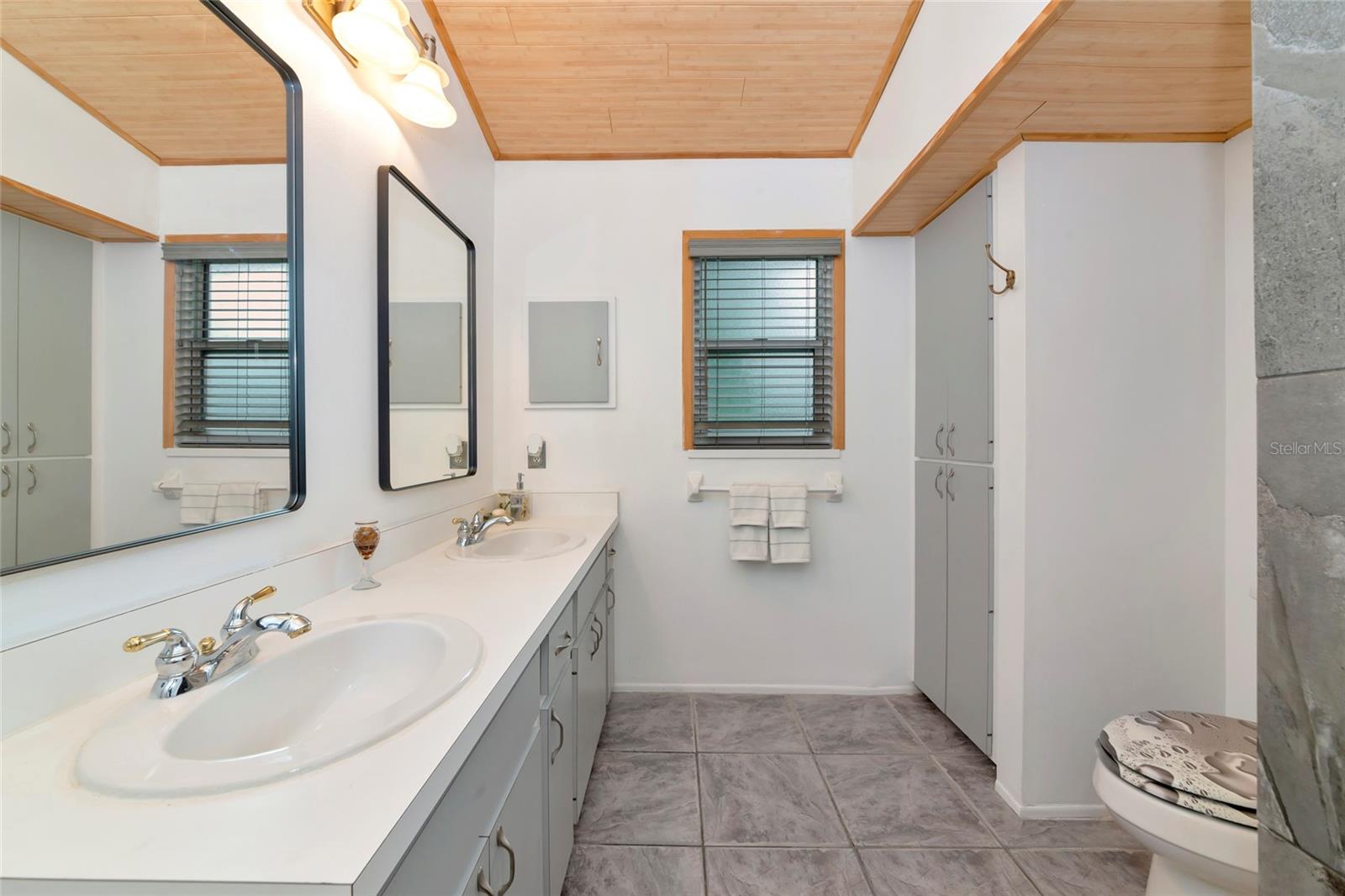 Image 9 of 59 For 2631 Fiesta Drive