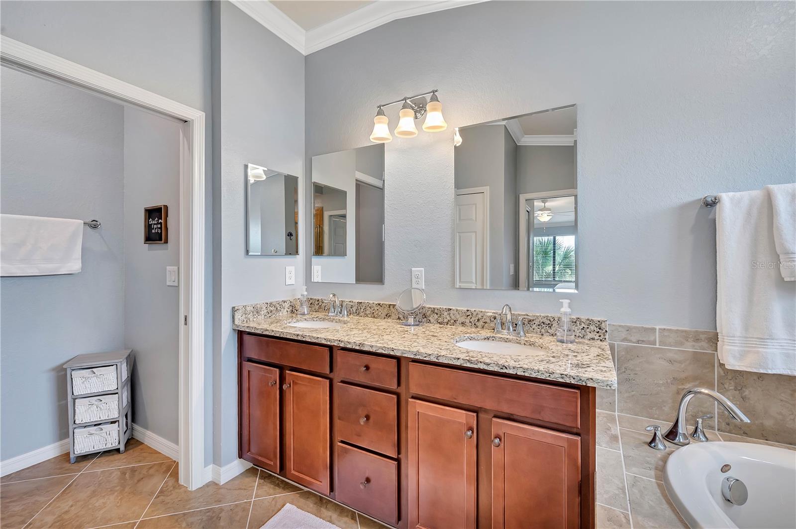 Image 20 of 67 For 5577 Palmer Circle 201