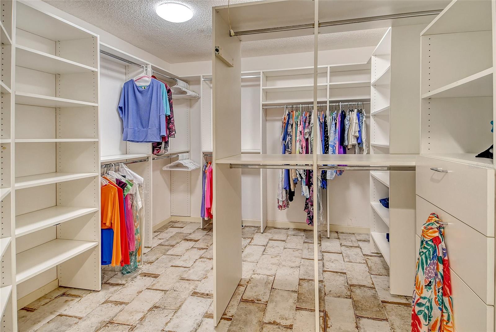 Image 28 of 46 For 3427 Winding Oaks Drive 14