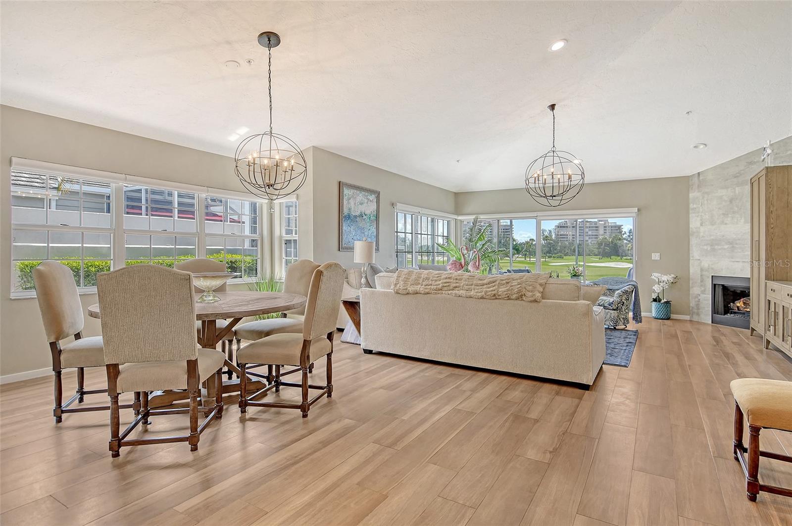 Image 5 of 46 For 3427 Winding Oaks Drive 14