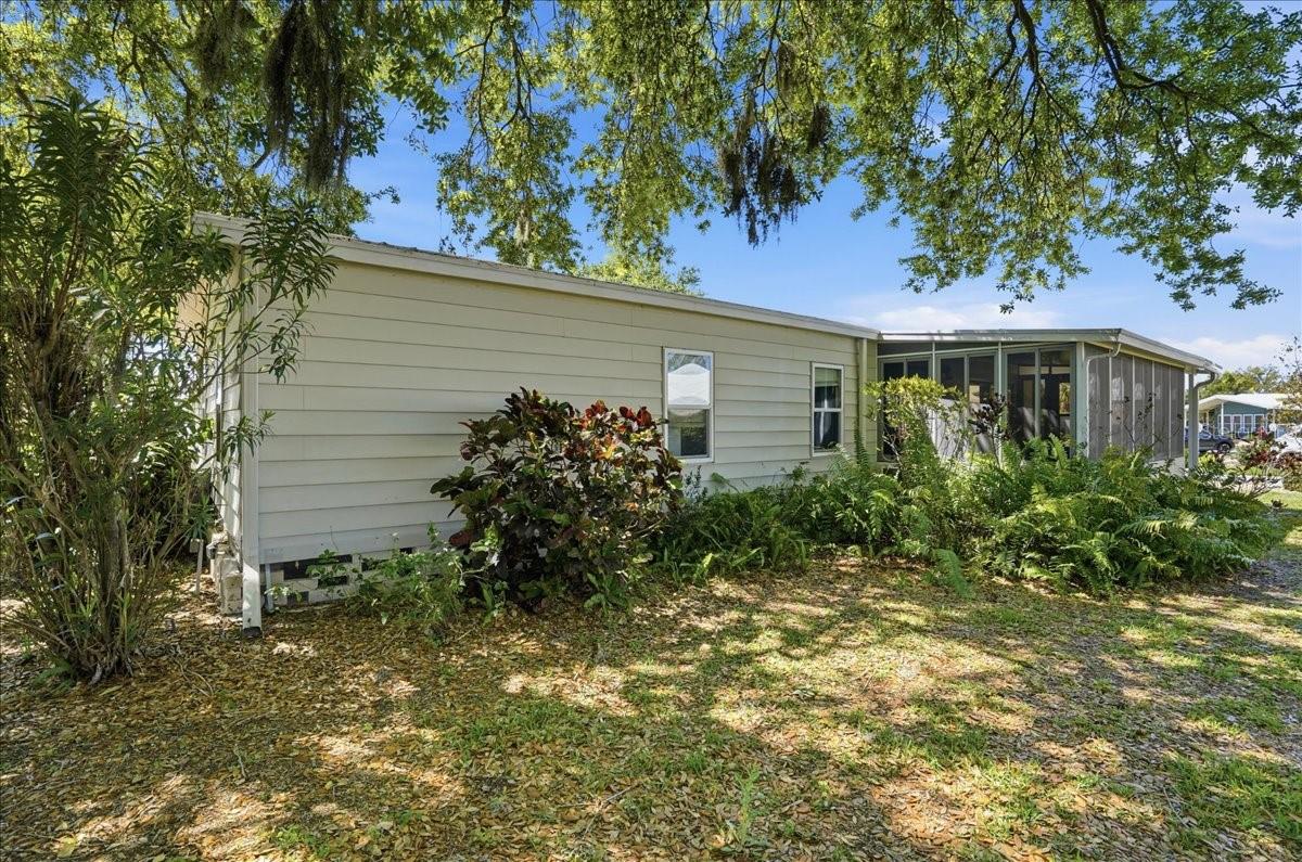 Image 10 of 46 For 8514 Monarch Place