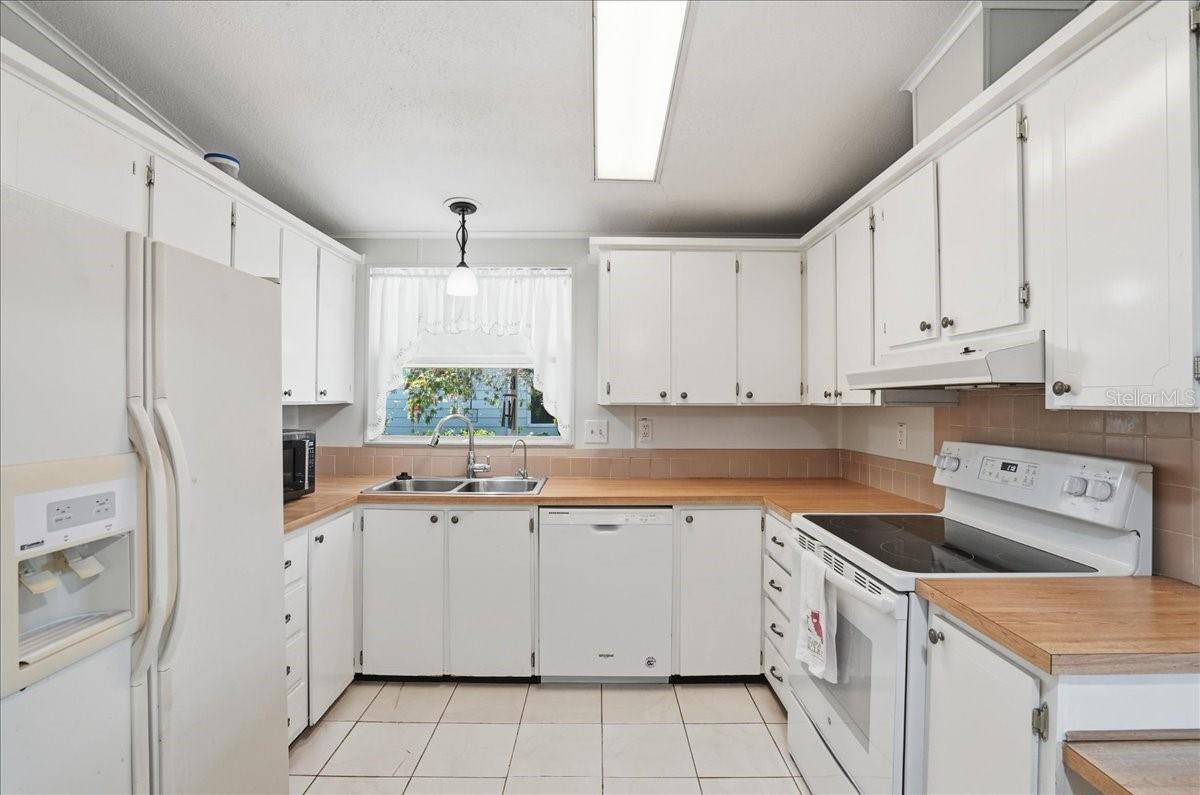 Image 17 of 46 For 8514 Monarch Place