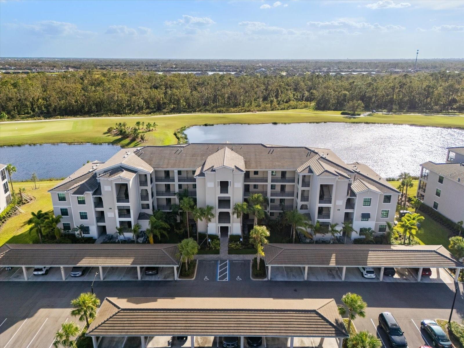 Image 29 of 46 For 17704 Gawthrop Drive 207