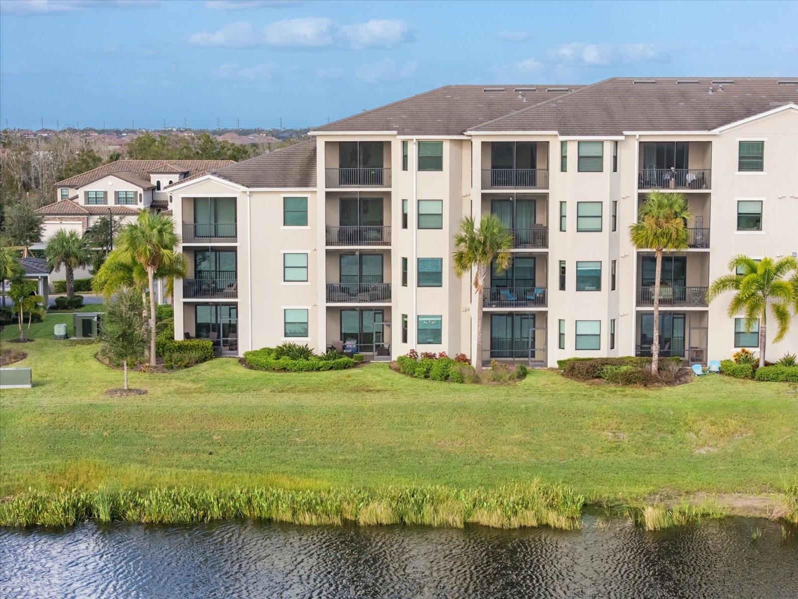 Image 31 of 46 For 17704 Gawthrop Drive 207