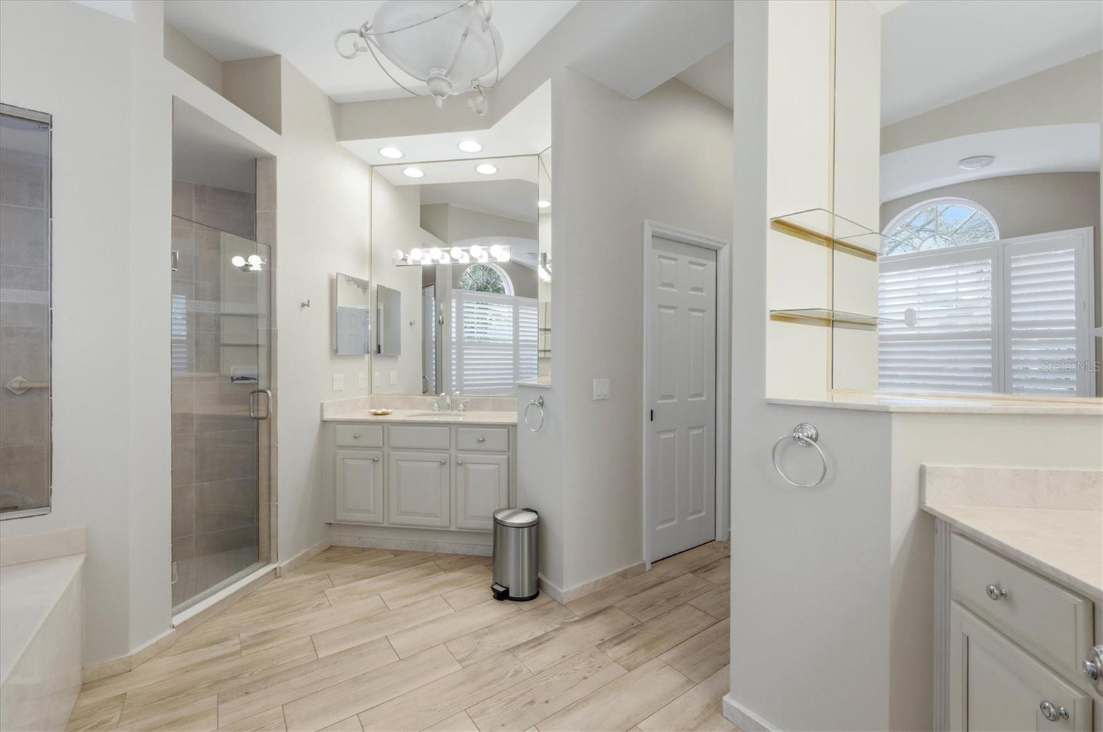 Image 23 of 61 For 8113 Collingwood Court