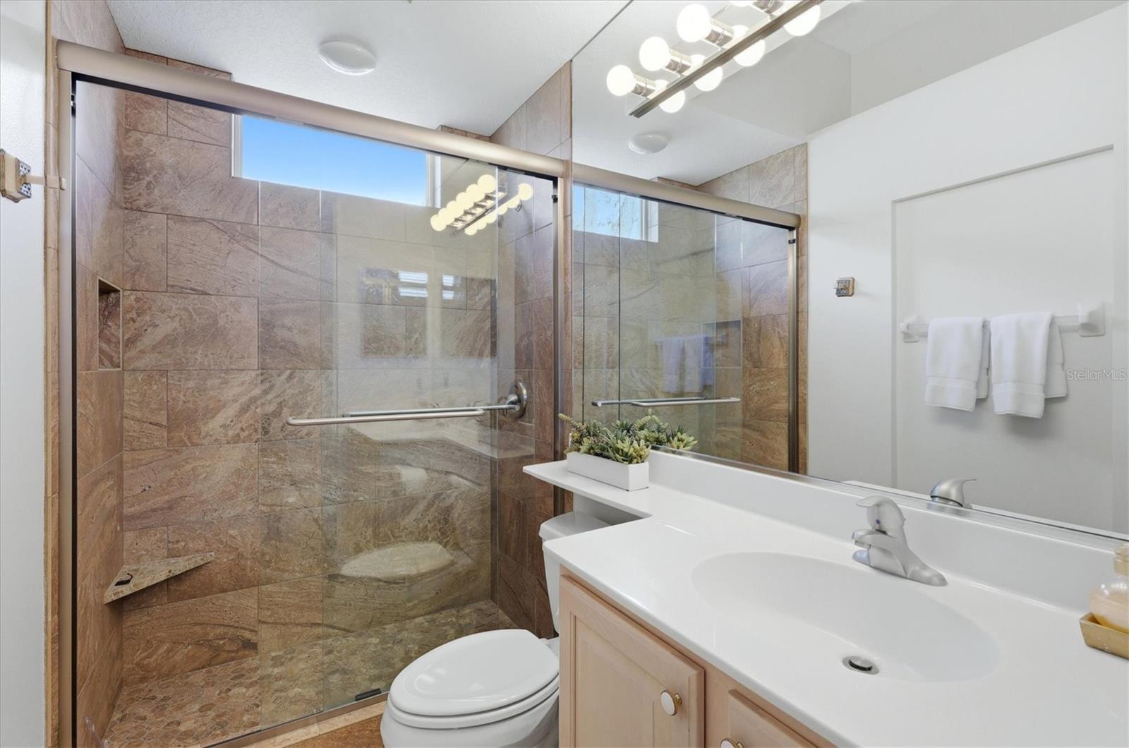 Image 26 of 61 For 8113 Collingwood Court