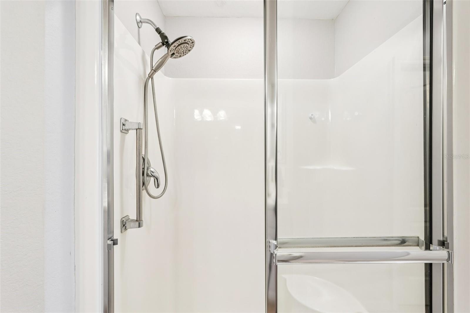 Image 23 of 49 For 4270 Vicenza Drive D40