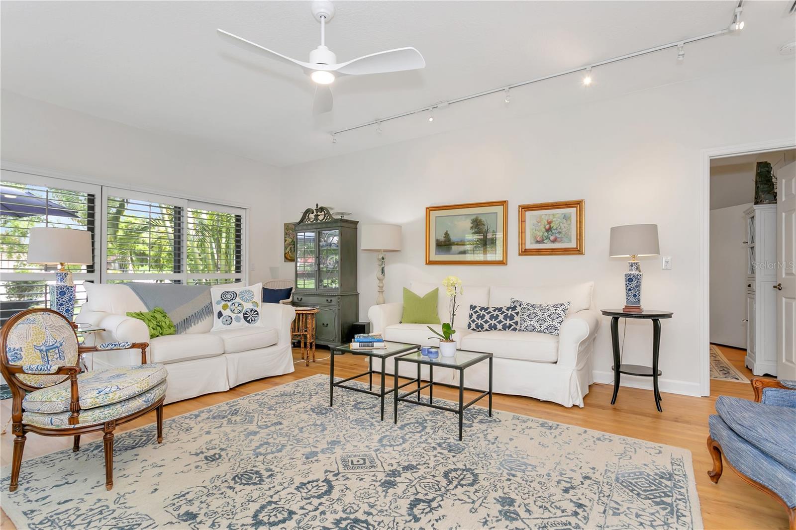 Image 14 of 43 For 1732 Kestral Park Way S 43