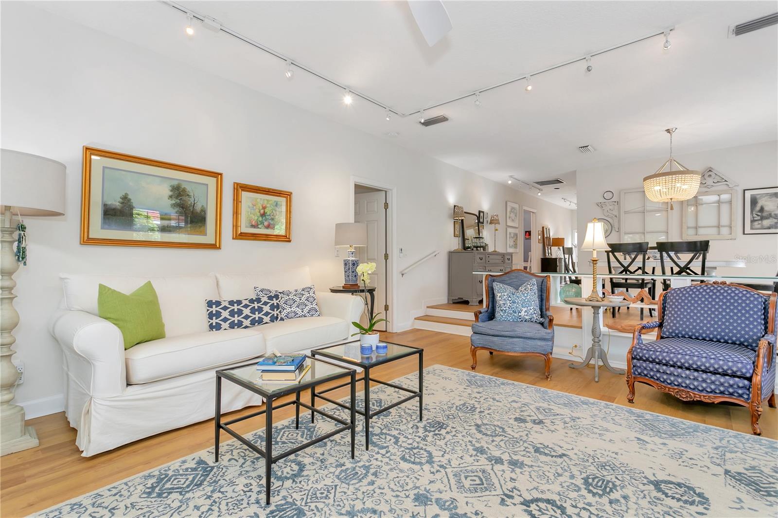 Image 15 of 43 For 1732 Kestral Park Way S 43