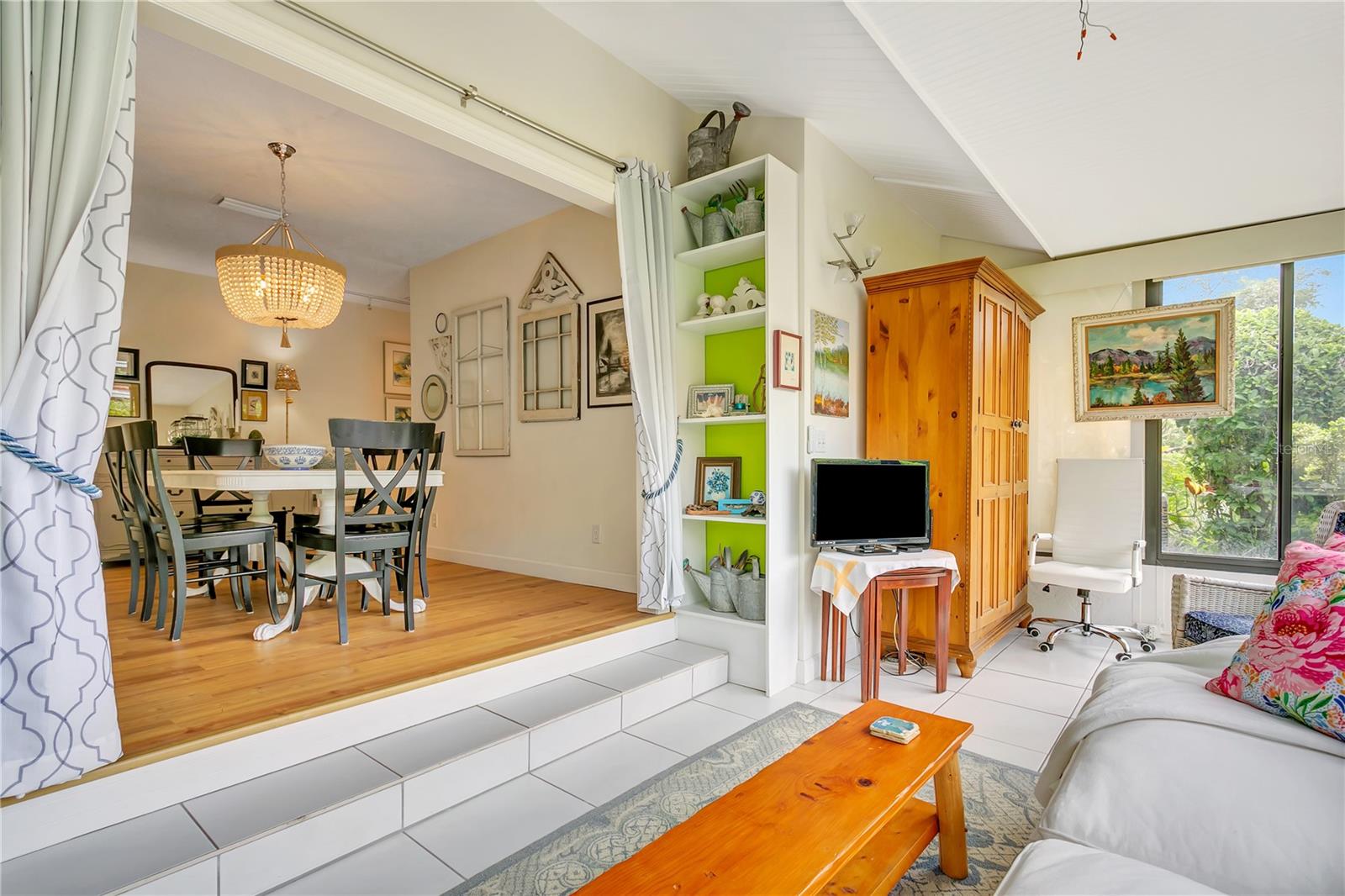 Image 20 of 43 For 1732 Kestral Park Way S 43