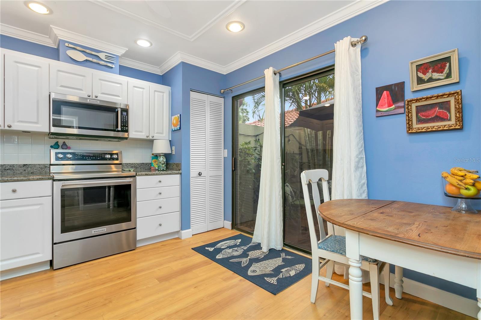 Image 27 of 43 For 1732 Kestral Park Way S 43