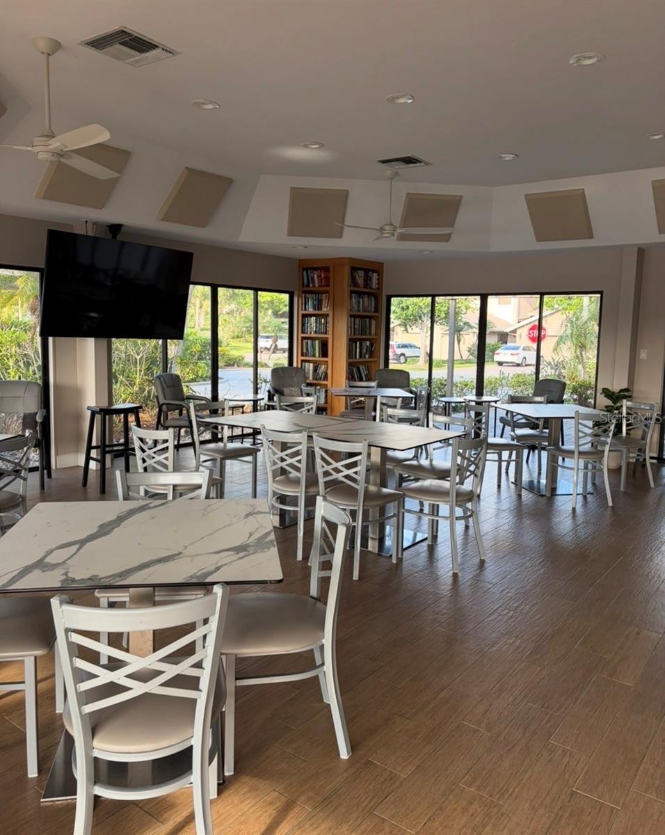 Image 36 of 43 For 1732 Kestral Park Way S 43