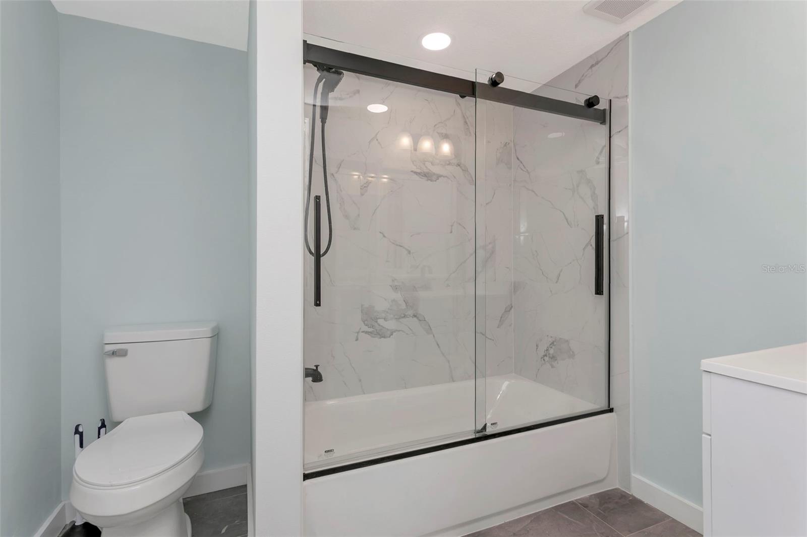 Image 19 of 32 For 410 51st Avenue Drive W