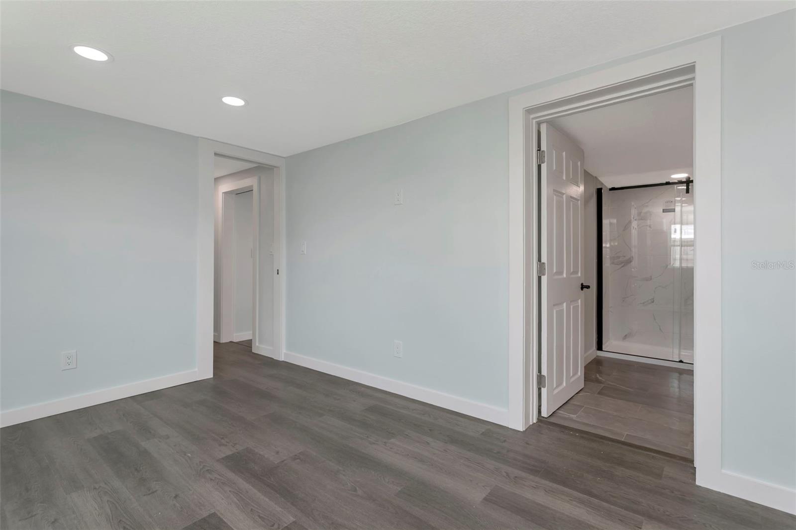 Image 26 of 32 For 410 51st Avenue Drive W